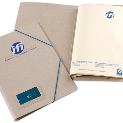 Carpeta de cartón reciclado personalizada